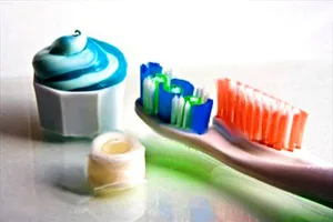 مسواک یا نخ دندان؟