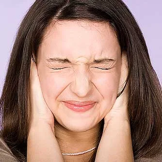 بررسی علل وزوز گوش و درمان آن