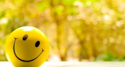 ماه را نشانه بگيريم، اگر به هدف نزنيم، حتماً يكي از ستاره ها را خواهیم زد...