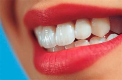  سفیدی دندانها